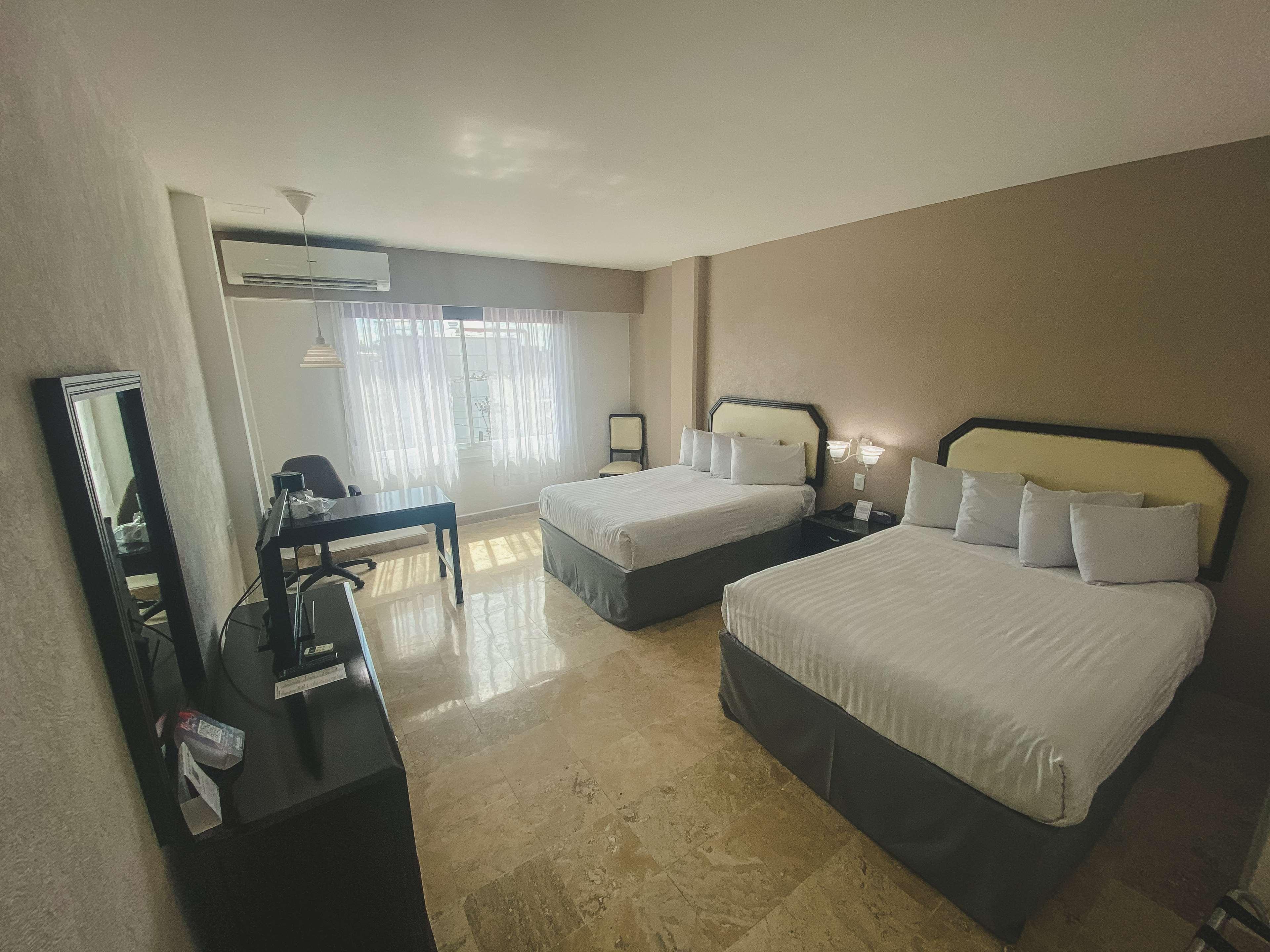 Отель Gran Tuxtepec Plaza Экстерьер фото