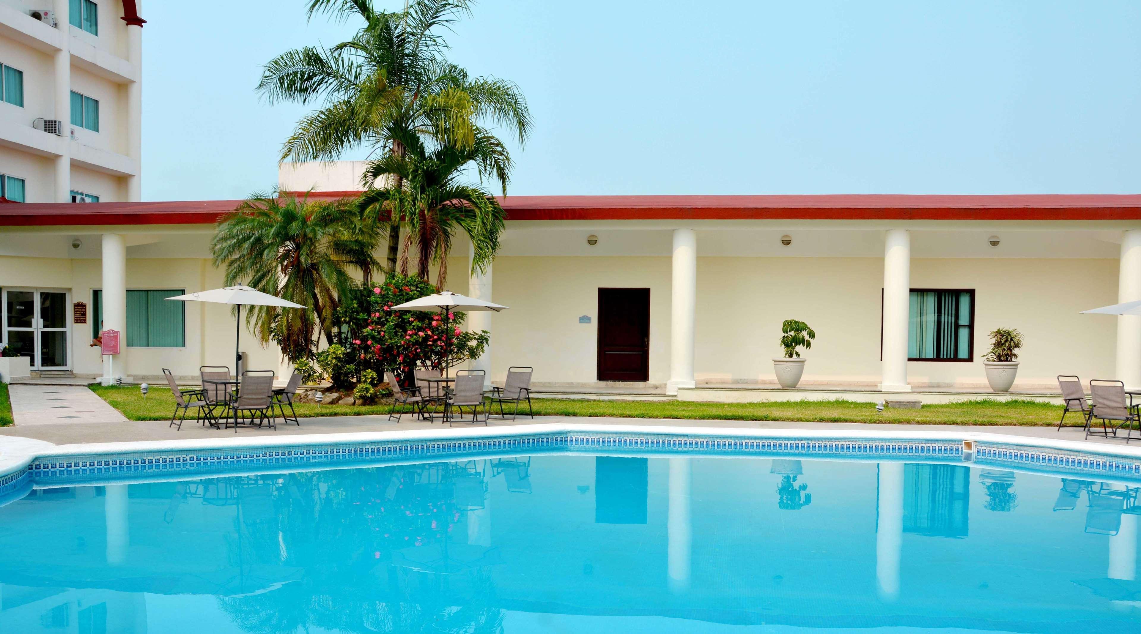 Отель Gran Tuxtepec Plaza Экстерьер фото