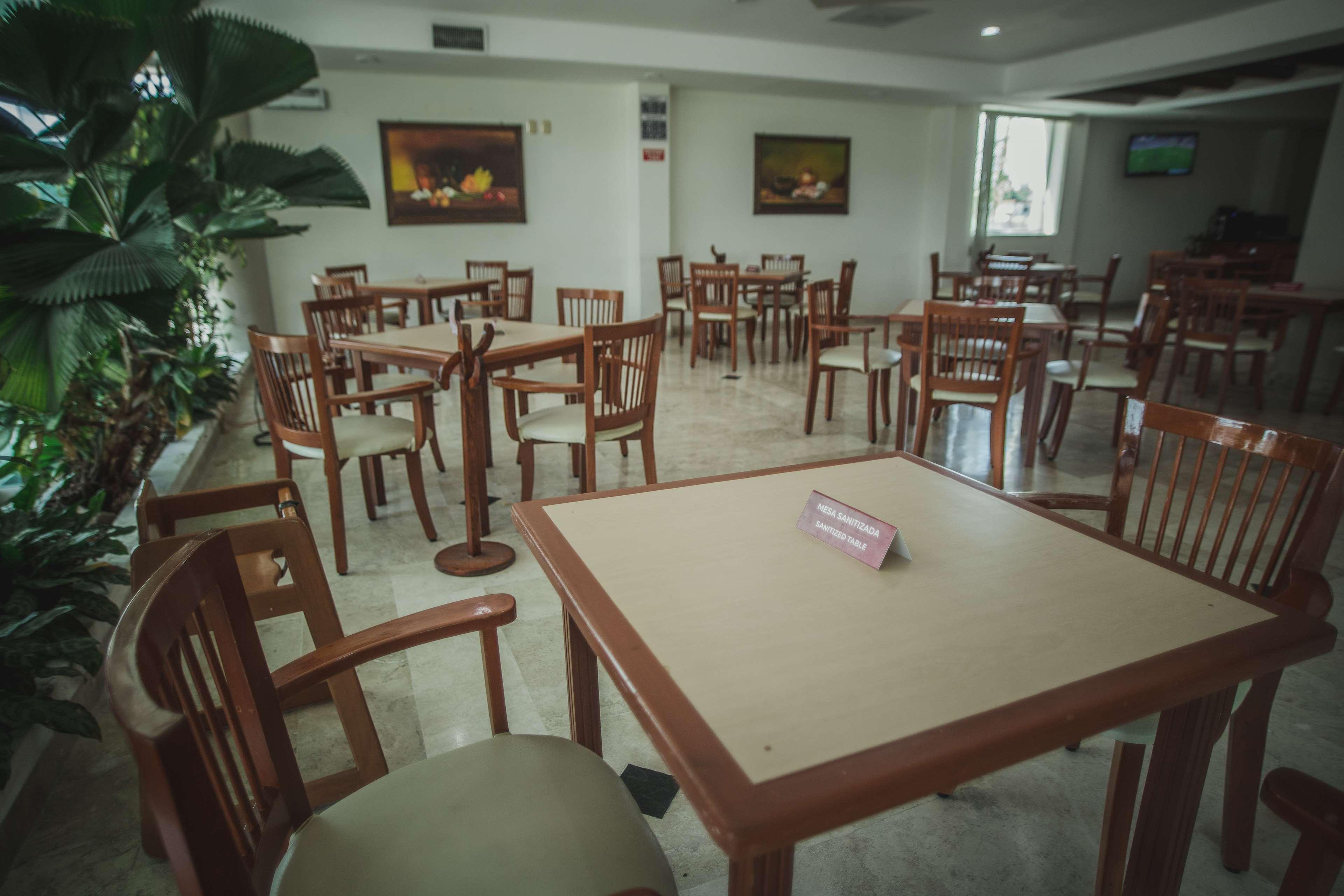 Отель Gran Tuxtepec Plaza Экстерьер фото
