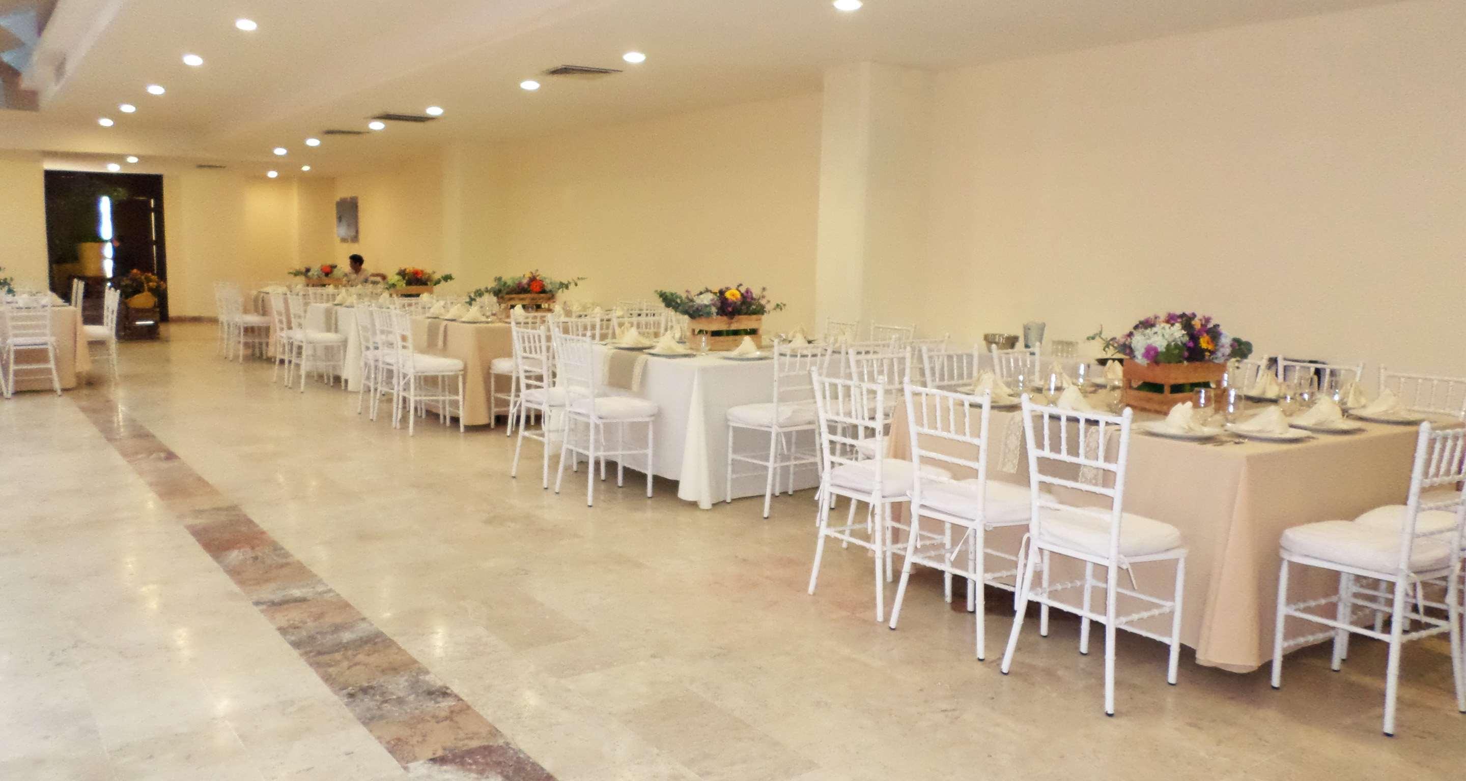 Отель Gran Tuxtepec Plaza Экстерьер фото
